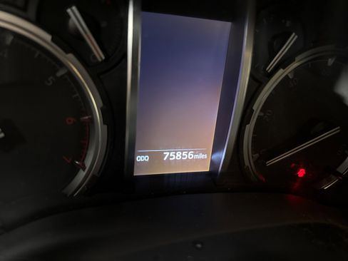 Used 2020 Toyota 4Runner Venture image 6