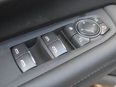 New 2026 Chevrolet Suburban High Country image 30