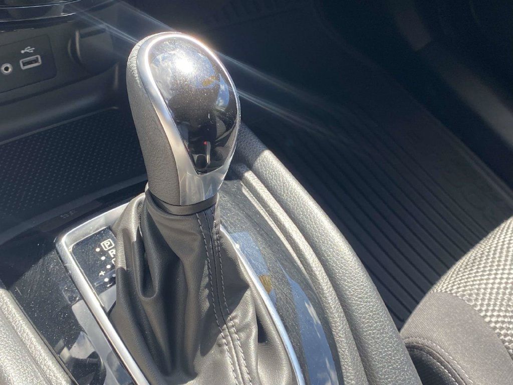 Used 2022 Nissan Rogue Sport SV AWD/4WD image 27