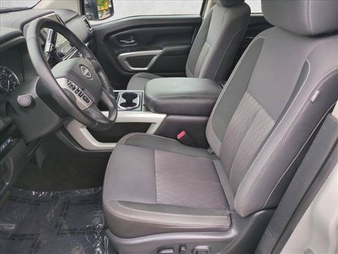 Used 2023 Nissan Titan SV w/ SV Convenience Package AWD/4WD image 14