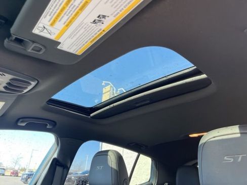 Used 2025 Buick Envista Sport Touring w/ Experience Buick Package image 13