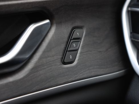 New 2023 Jeep Grand Cherokee 4WD 4xe image 10