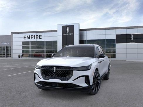 New 2026 Lincoln Nautilus Reserve AWD/4WD image 2