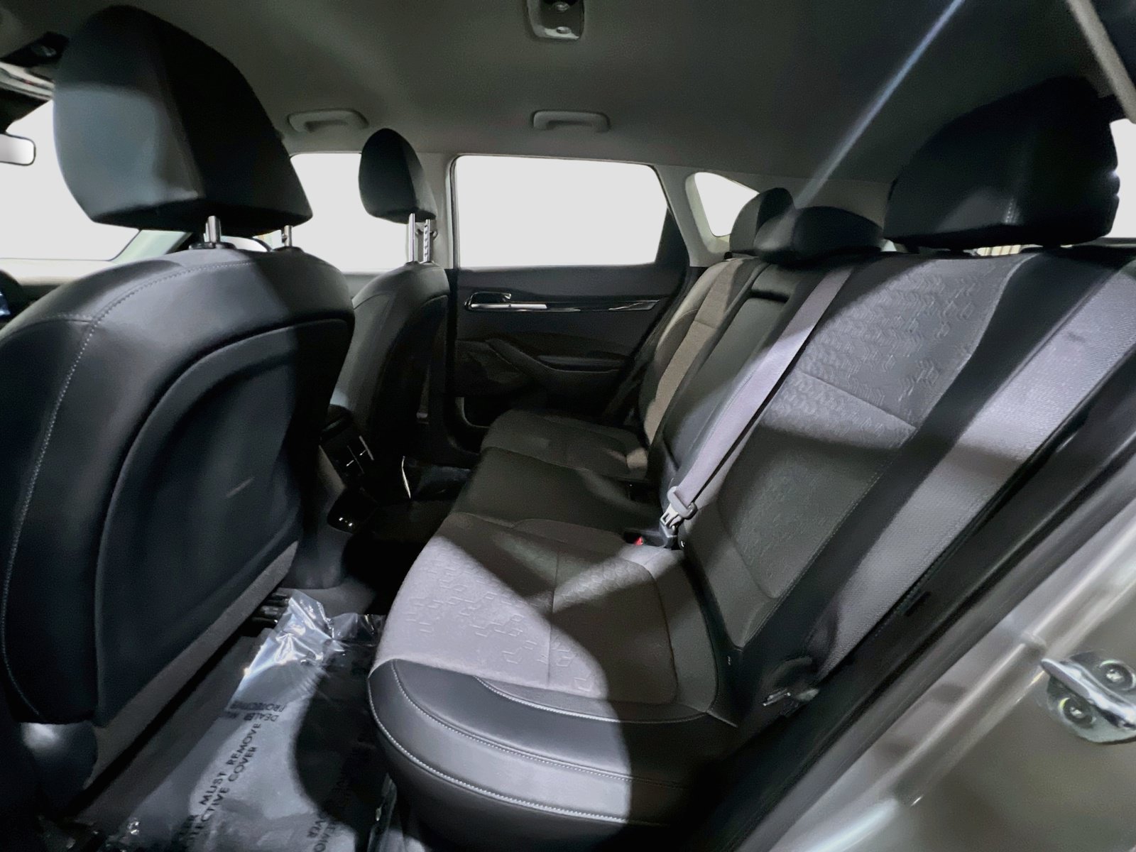 Used 2025 Kia Seltos S FWD image 16