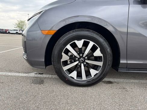 Used 2026 Honda Odyssey EX-L image 11