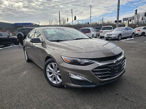 Used 2020 Chevrolet Malibu LT FWD image 1