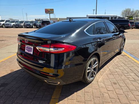 Used 2019 Ford Fusion Titanium AWD/4WD image 5