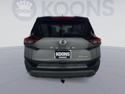 Used 2021 Nissan Rogue SV image 5
