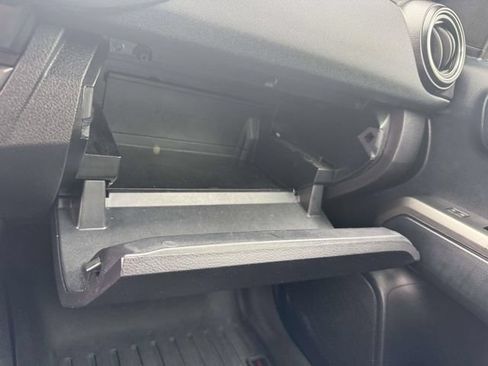 Used 2019 Toyota Tacoma TRD Sport AWD/4WD image 40