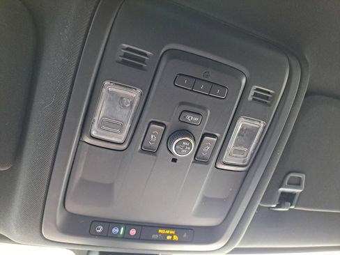 Used 2021 Chevrolet Tahoe High Country image 35