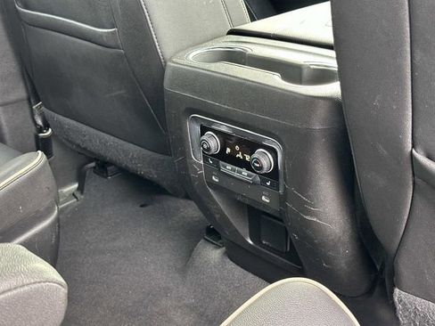 Certified 2022 Chevrolet Suburban Premier AWD/4WD image 12