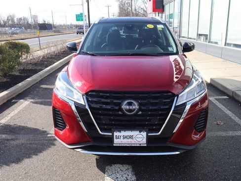 Certified 2024 Nissan Kicks SV image 5