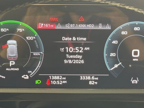 Used 2024 Audi Q8 e-tron Premium Plus w/ Premium Plus Package AWD/4WD image 26