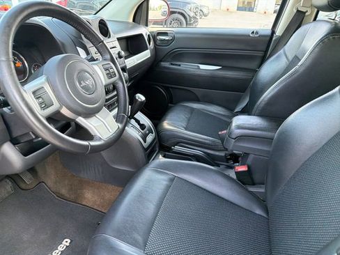 Used 2017 Jeep Compass Latitude image 17