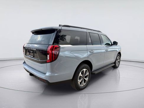 New 2027 Ford Expedition Active RWD image 3