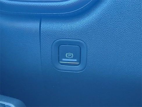 Certified 2020 Chevrolet Silverado 1500 RST w/ All-Star Edition image 29