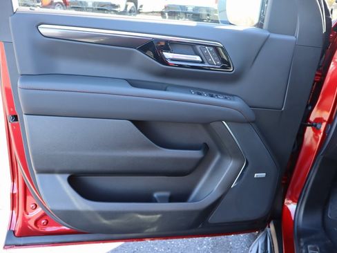 New 2026 Chevrolet Suburban RST image 3