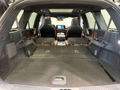 Used 2025 Lincoln Aviator Reserve w/ Equipment Group 201A AWD/4WD image 42