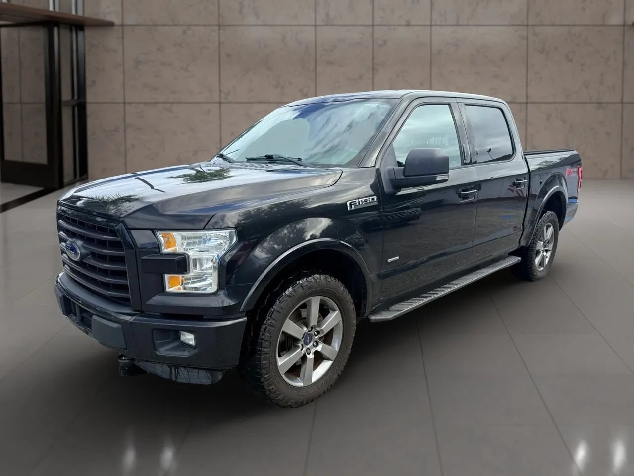 Used 2015 Ford F150 XLT w/ Equipment Group 302A Luxury AWD/4WD image 7
