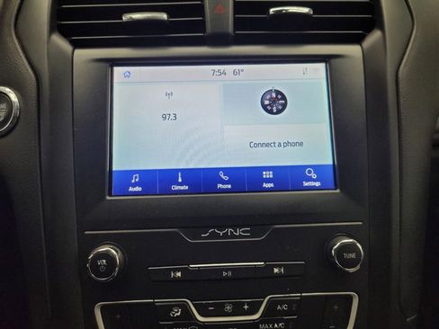 Used 2020 Ford Fusion SE w/ Equipment Group 151A FWD image 25