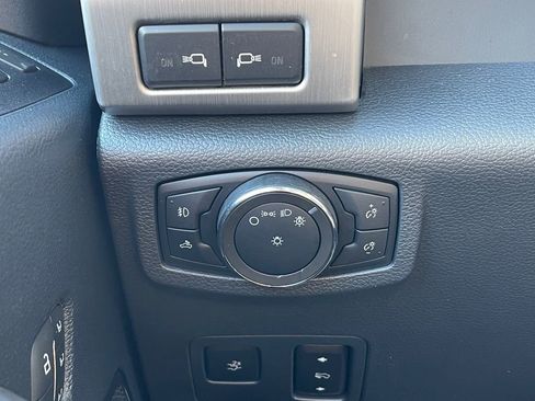 Used 2022 Ford F350 Platinum image 14