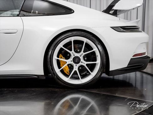 Used 2022 Porsche 911 GT3 RWD image 11