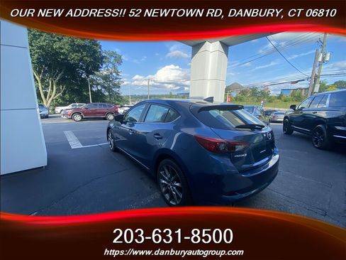 Used 2018 MAZDA MAZDA3 Touring FWD image 4