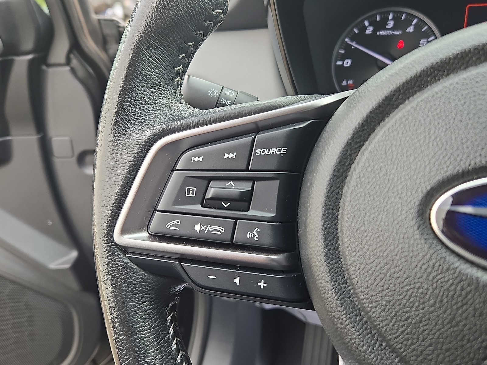 Used 2023 Subaru Outback Premium AWD/4WD image 19