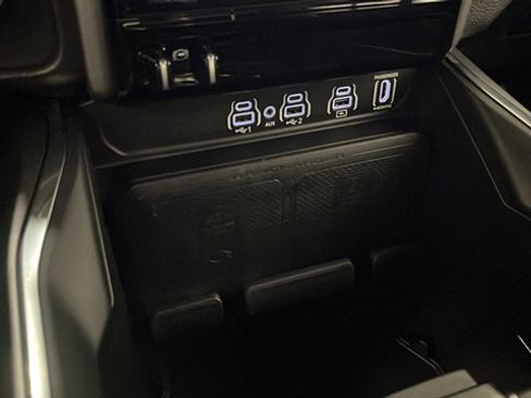 Used 2025 RAM 1500 Laramie w/ Night Edition AWD/4WD image 32