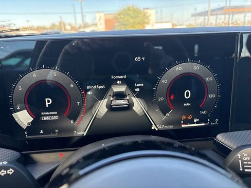 New 2025 Nissan Kicks SR FWD image 19