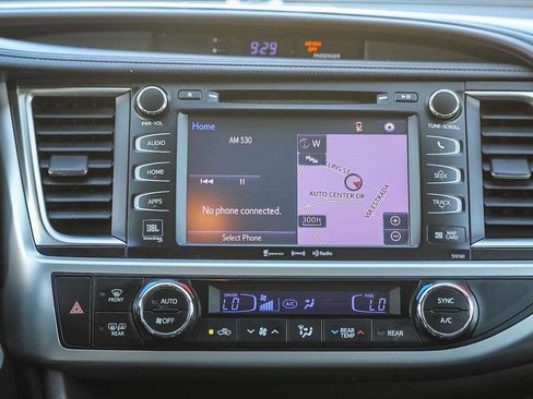 Used 2016 Toyota Highlander Limited image 14