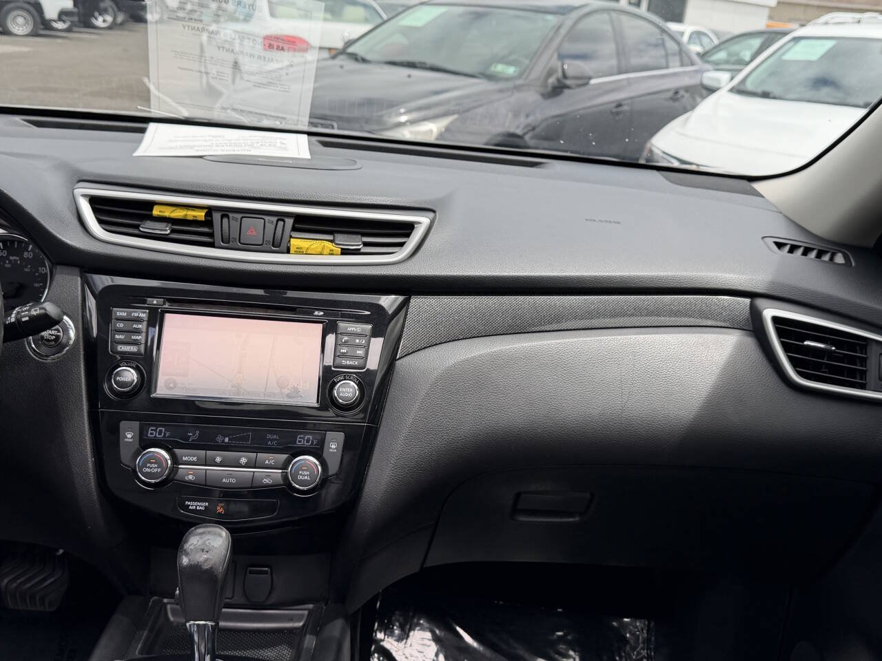 Used 2016 Nissan Rogue SL w/ SL Premium Package AWD/4WD image 16