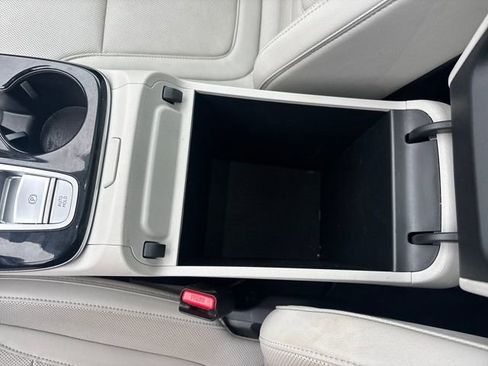 Certified 2022 Hyundai Tucson Limited image 27