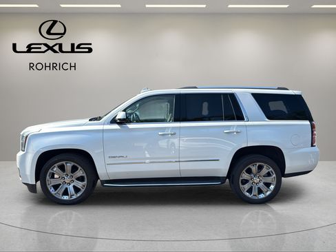 Used 2017 GMC Yukon Denali w/ Open Road Package AWD/4WD image 9