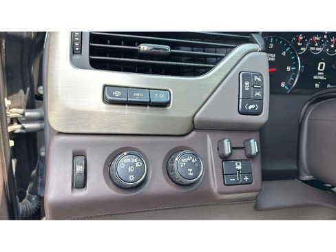 Used 2019 GMC Yukon XL Denali w/ Open Road Package AWD/4WD image 25