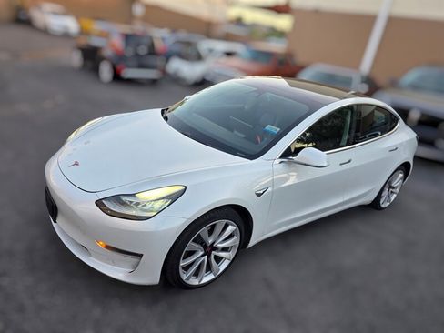 Used 2019 Tesla Model 3 Long Range image 2