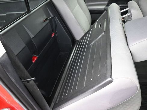 Used 2020 Toyota Tacoma SR image 33