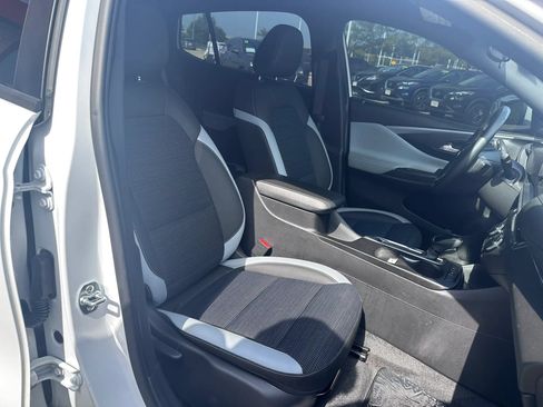 Used 2025 Buick Envista Preferred w/ Convenience I Package FWD image 10
