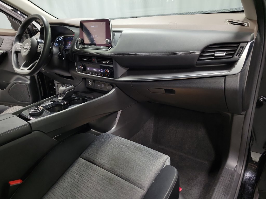 Used 2023 Nissan Rogue SV AWD/4WD image 32