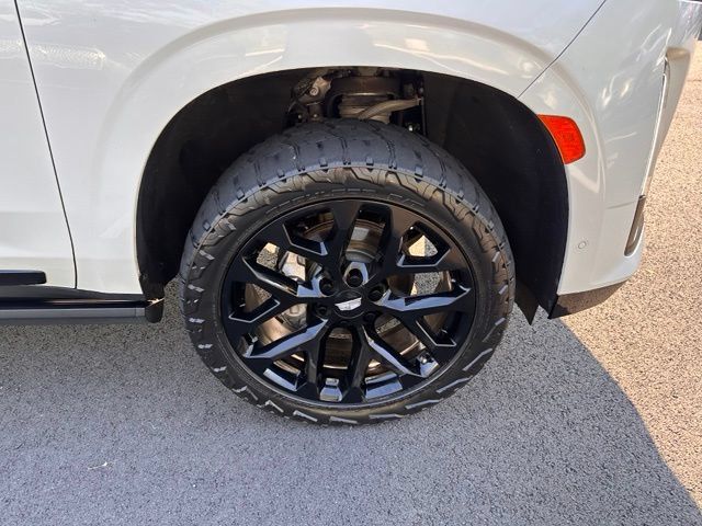 Used 2021 Cadillac Escalade Sport w/ Driver Assist Tech Package AWD/4WD image 15
