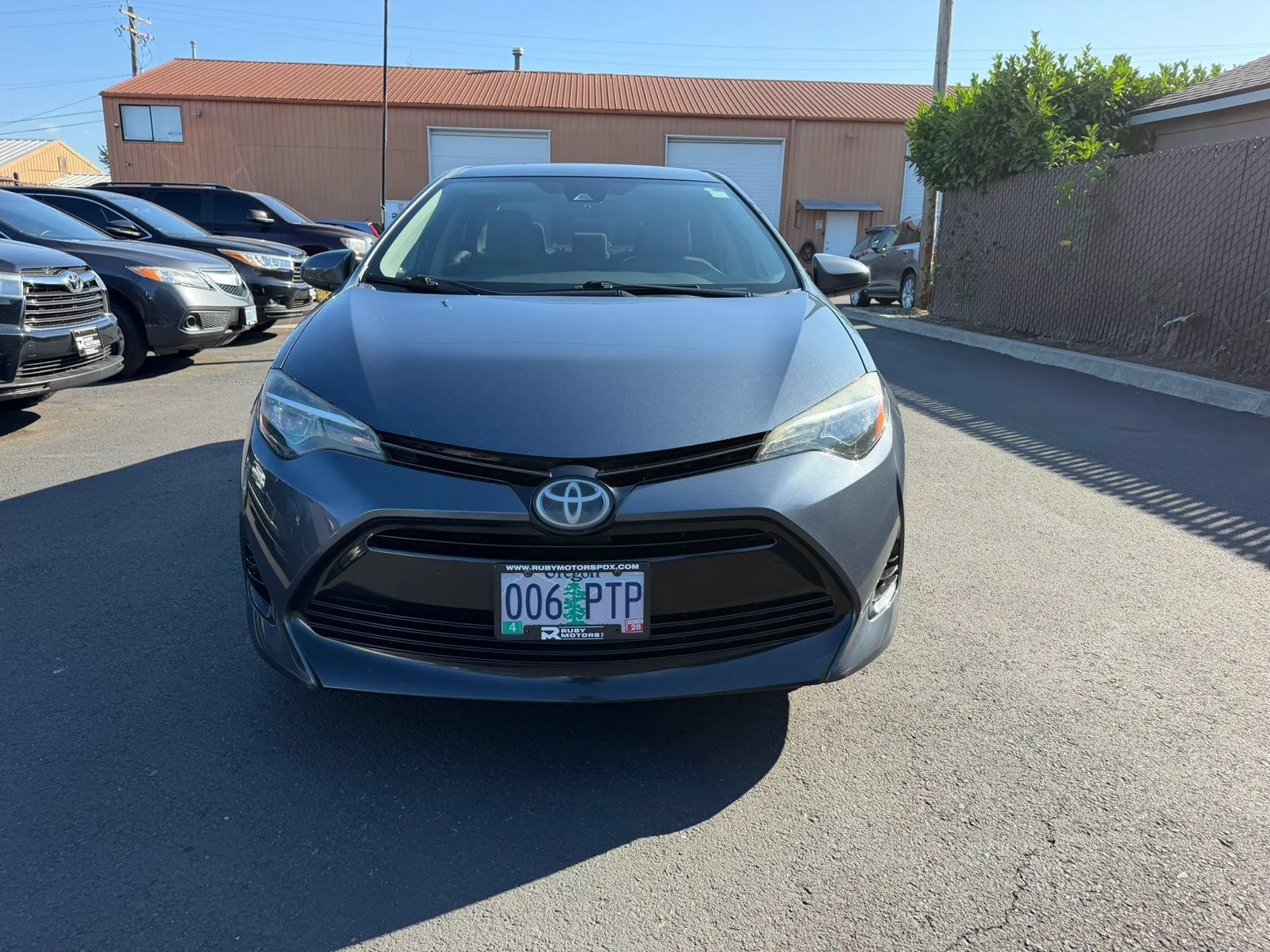 Used 2017 Toyota Corolla LE FWD image 2
