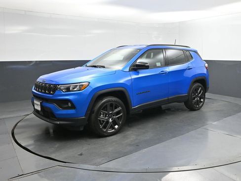 New 2026 Jeep Compass Latitude image 1