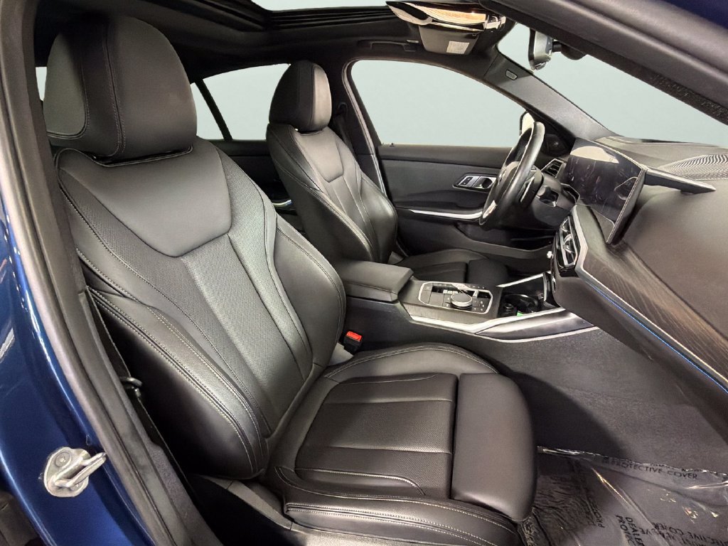 Used 2023 BMW 330i Sedan w/ Premium Package RWD image 35