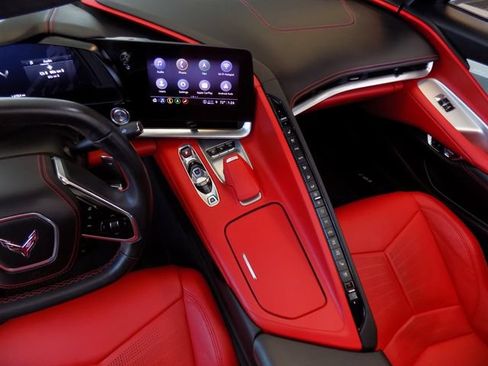 Used 2021 Chevrolet Corvette Stingray Premium Cpe w/ Z51 Performance Package RWD image 32