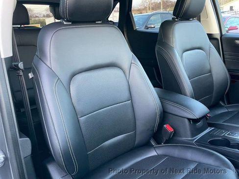 Used 2021 Ford Escape SEL w/ Technology Package image 10