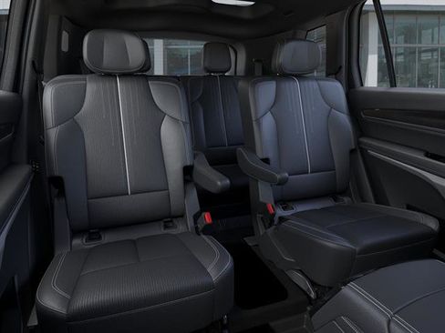 New 2026 Cadillac Vistiq Sport w/ LPO, Floor Liner Package AWD/4WD image 30