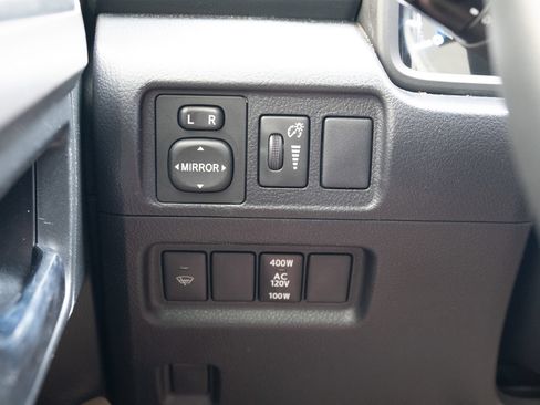 Used 2015 Toyota 4Runner SR5 AWD/4WD image 8