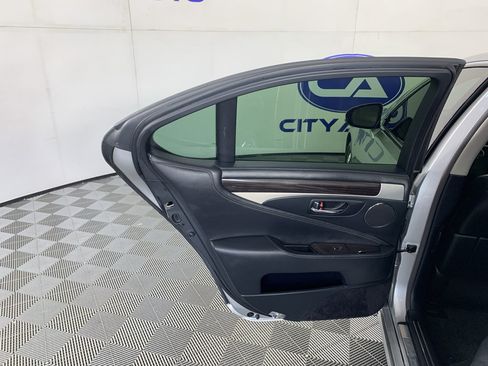 Used 2014 Lexus LS 460 w/ Comfort Package RWD image 30