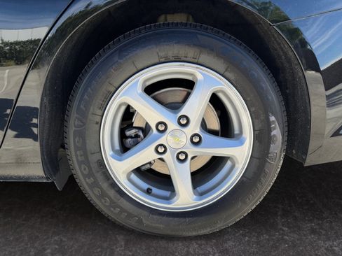 Used 2017 Chevrolet Malibu LS image 9