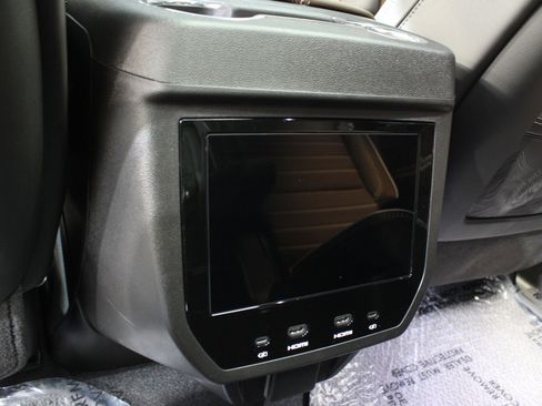 Used 2025 GMC Yukon Denali Ultimate w/ LPO, Floor Liner Package AWD/4WD image 44